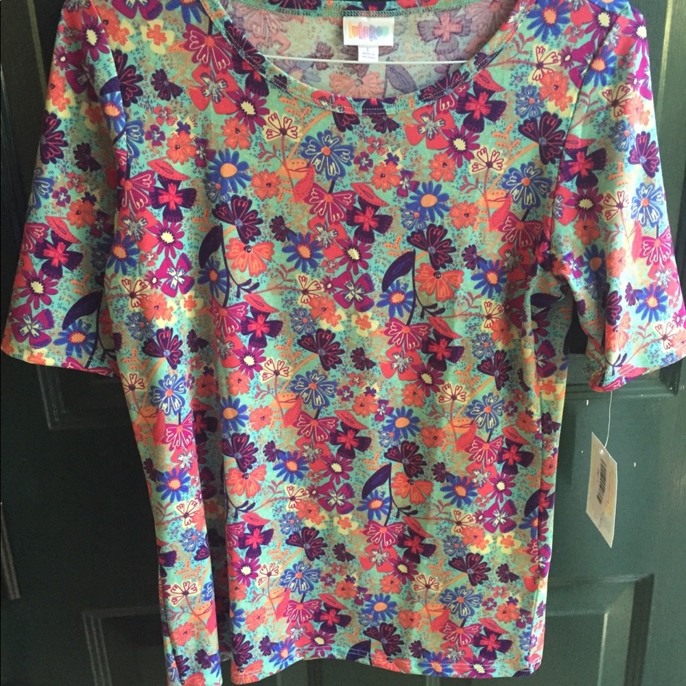 Lularoe Gigi top-size large